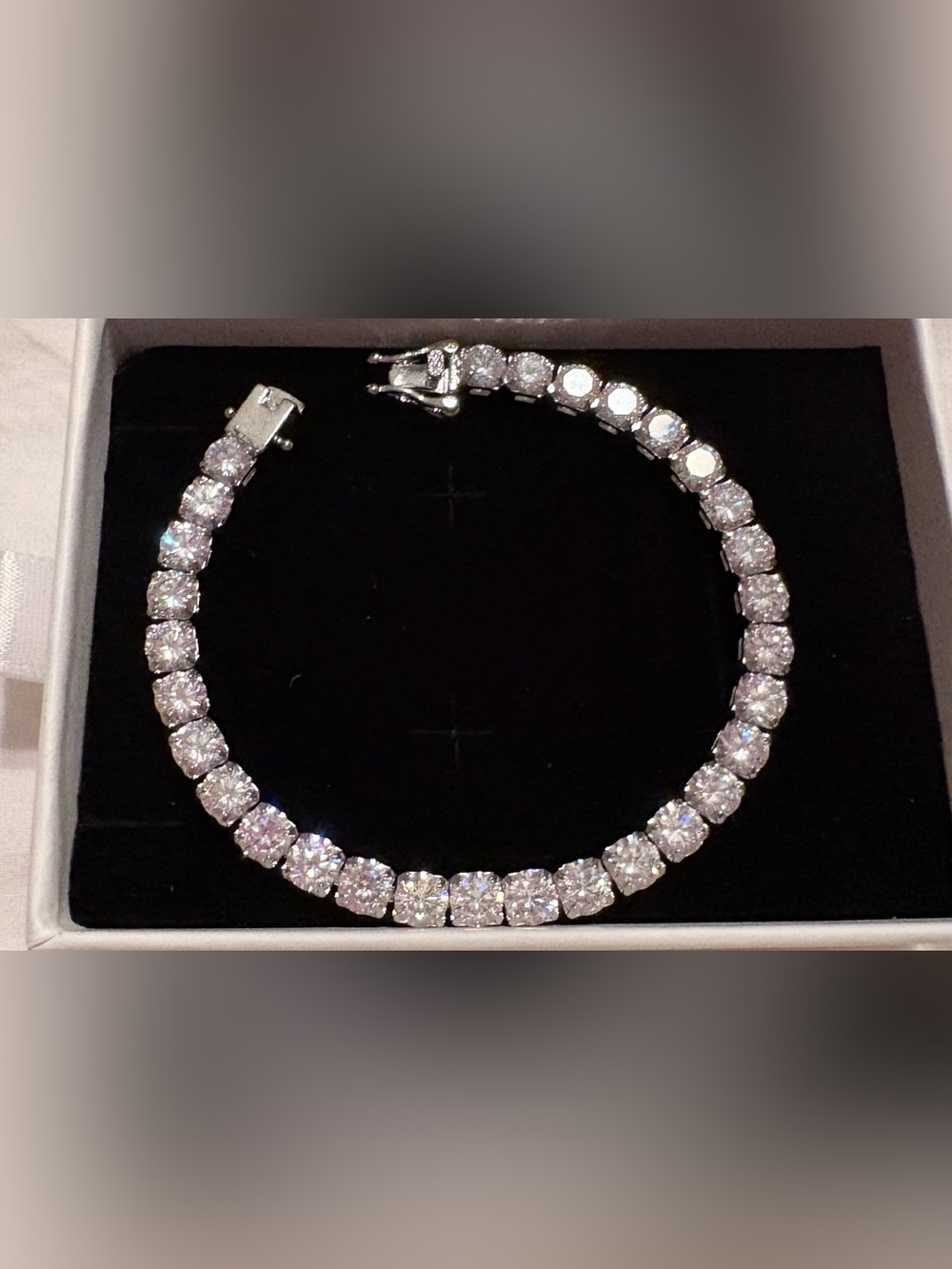 5MM Moissanite Tennis Bracelet S925 (S925 is NOT stamped on the bracelet) - Picture 3 of 4